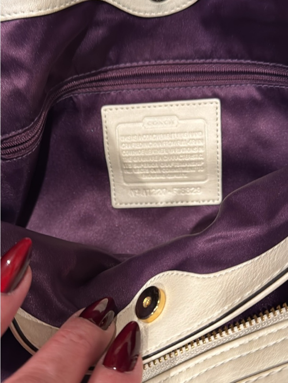Coach Cream Leather Shoulder Tote with Matching Wallet - Picture 4 of 4